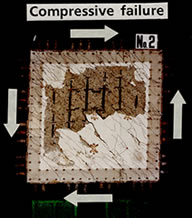 鉄筋コンクリート平板の面内加力実験の様子(2)